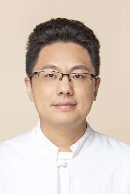 365英国上市集团