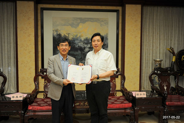 365英国上市集团