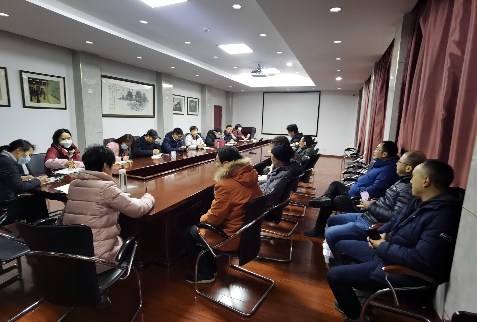 365英国上市集团