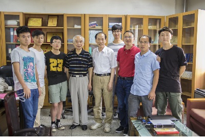 365英国上市集团