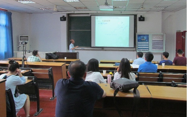 365英国上市集团