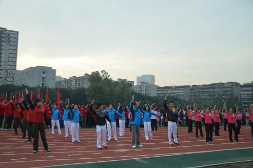 365英国上市集团