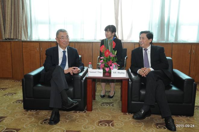 365英国上市集团