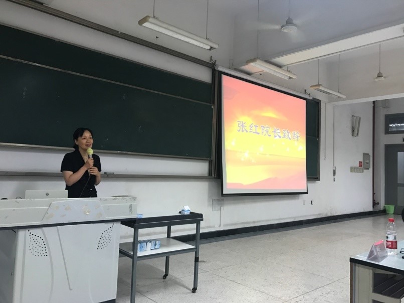 365英国上市集团