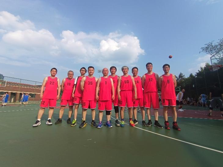 365英国上市集团