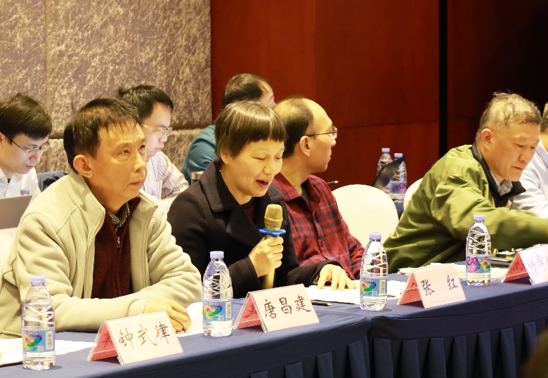 365英国上市集团