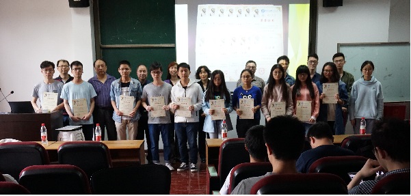 365英国上市集团