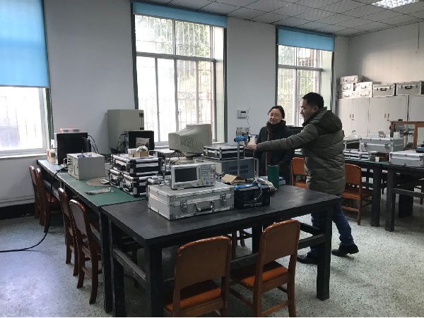 365英国上市集团